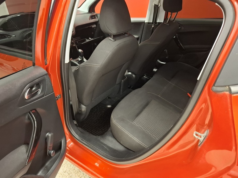 Peugeot 208 vaihtoauto