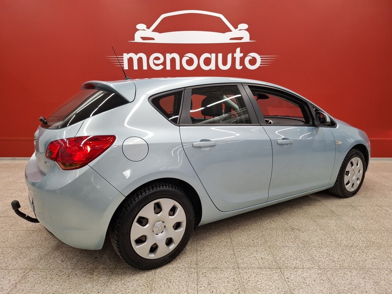 Opel Astra vaihtoauto