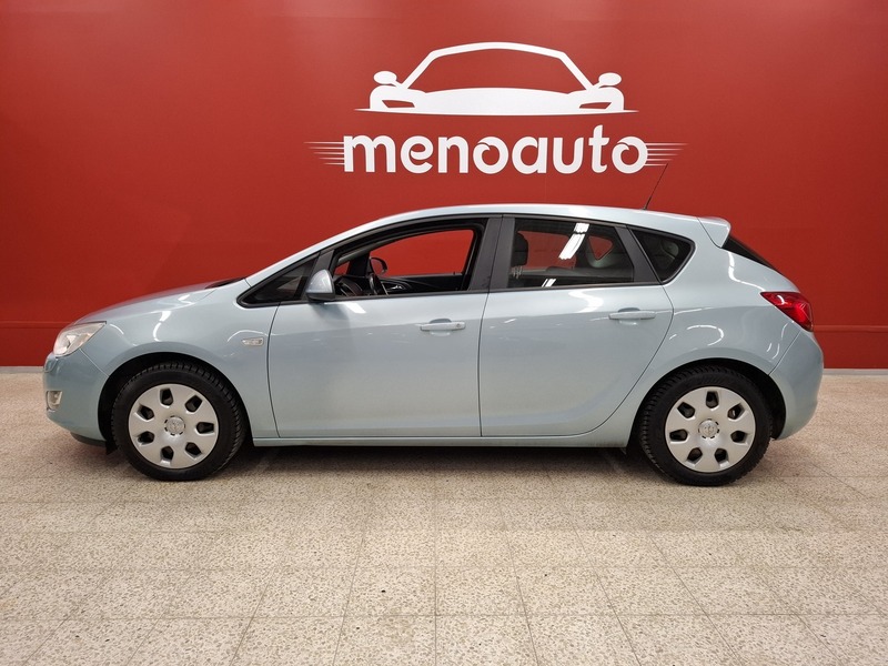 Opel Astra vaihtoauto