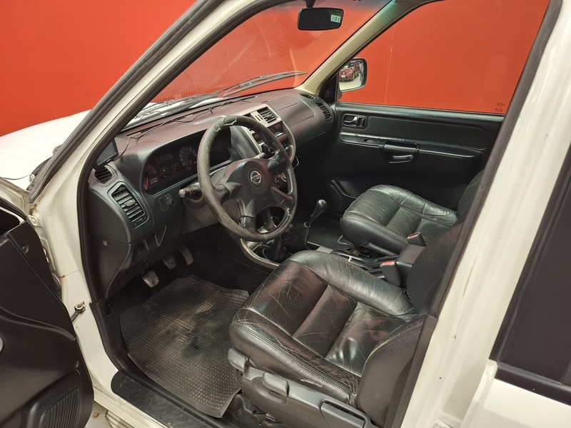 Nissan Terrano vaihtoauto