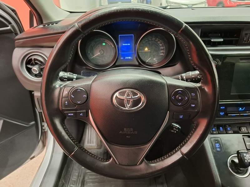 Toyota Auris vaihtoauto