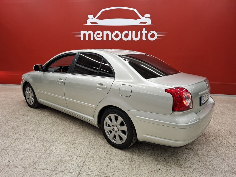 Toyota Avensis vaihtoauto