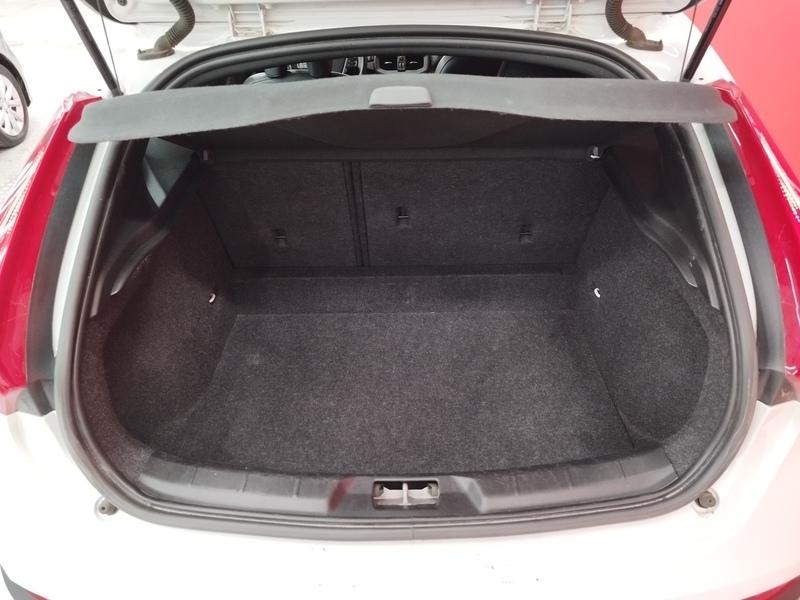 Volvo V40 Cross Country vaihtoauto