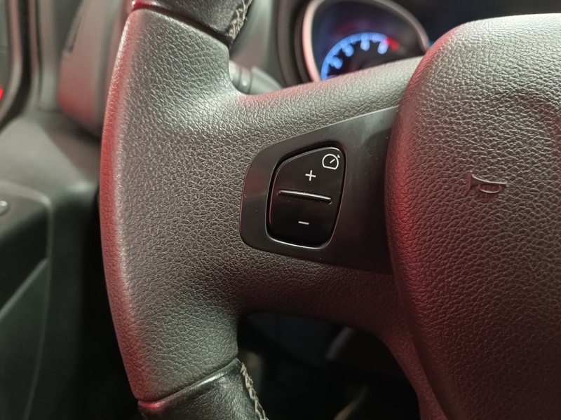 Opel Vivaro vaihtoauto