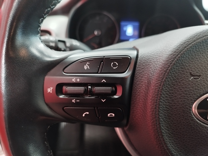 Kia Stonic vaihtoauto