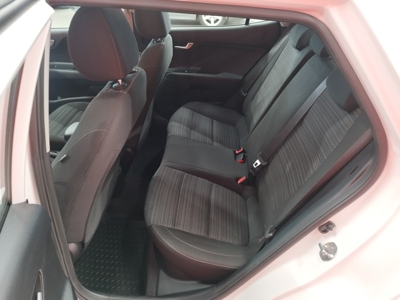 Kia Stonic vaihtoauto