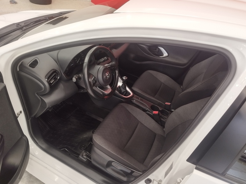 Toyota Yaris vaihtoauto