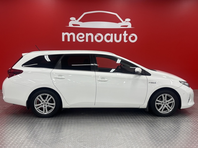 Toyota Auris vaihtoauto