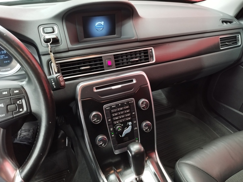 Volvo V70 vaihtoauto