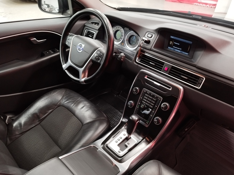 Volvo V70 vaihtoauto