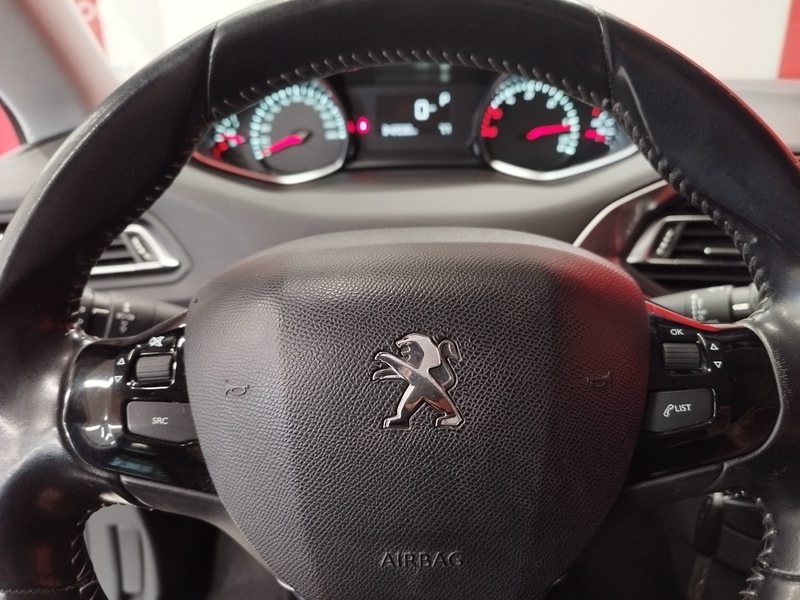 Peugeot 308 vaihtoauto