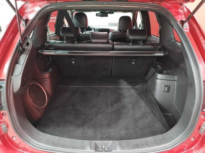 Mitsubishi Outlander PHEV vaihtoauto