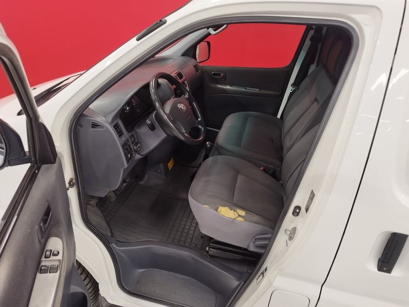 Toyota Hiace vaihtoauto