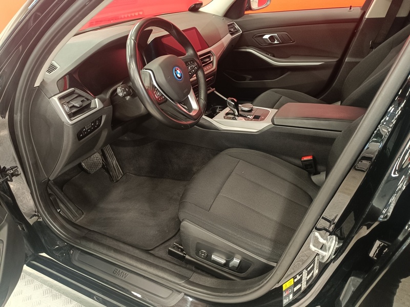 BMW 320 vaihtoauto