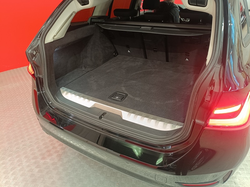 BMW 320 vaihtoauto
