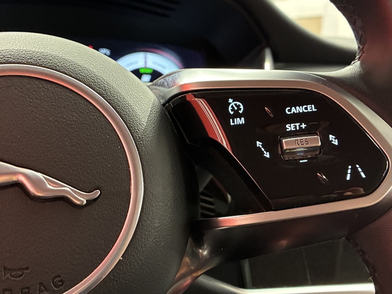 Jaguar I-PACE vaihtoauto