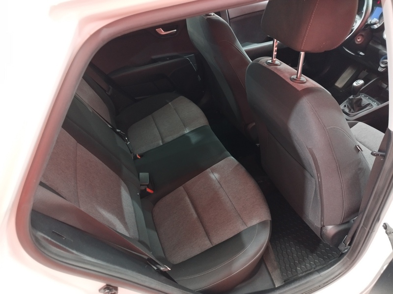 Kia Stonic vaihtoauto