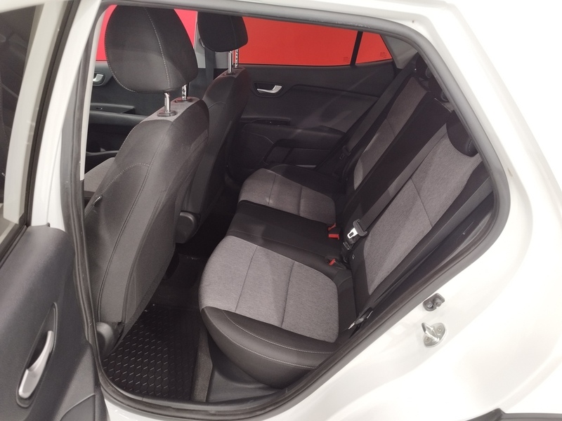 Kia Stonic vaihtoauto