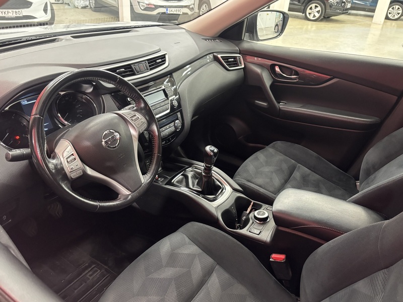 Nissan X-Trail vaihtoauto