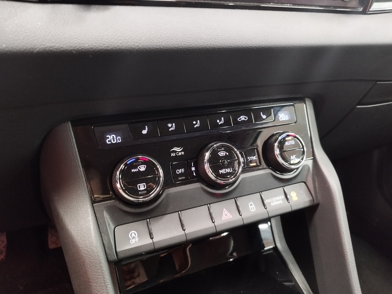 Skoda Karoq vaihtoauto