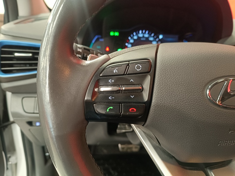 Hyundai IONIQ plug-in vaihtoauto