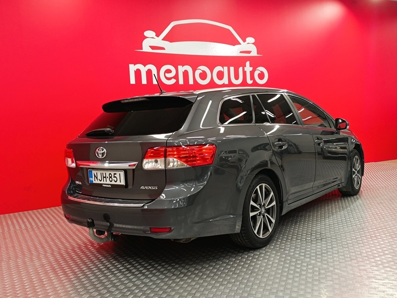 Toyota Avensis vaihtoauto