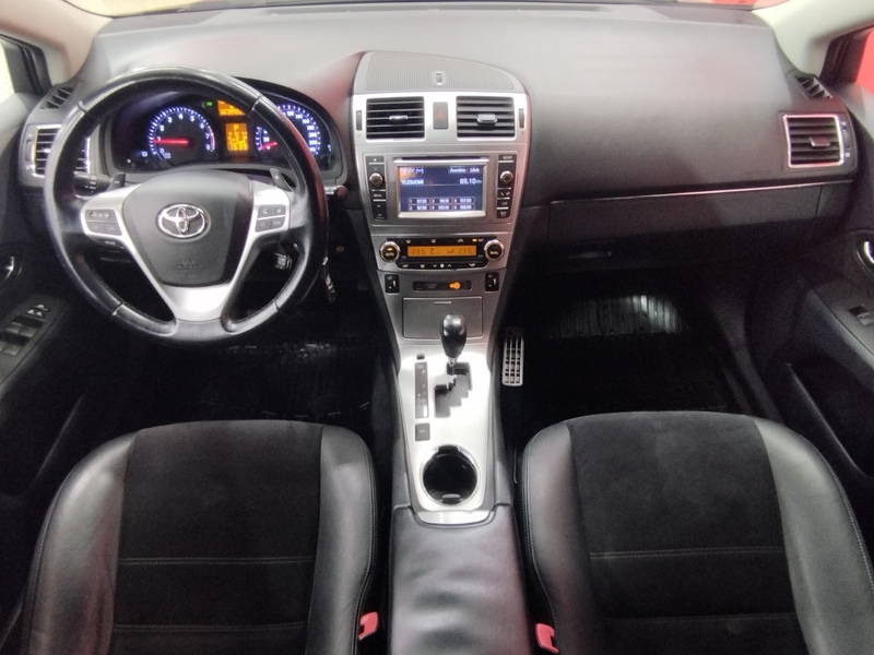 Toyota Avensis vaihtoauto