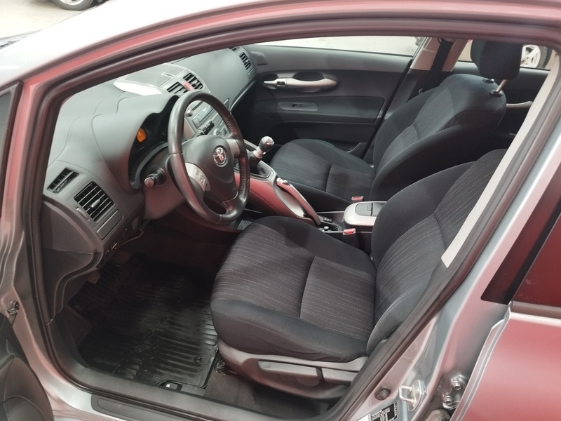 Toyota Auris vaihtoauto