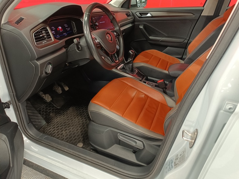 Volkswagen T-Roc vaihtoauto