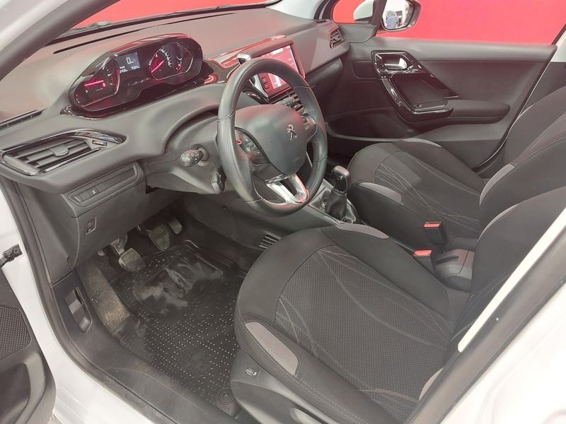 Peugeot 208 vaihtoauto