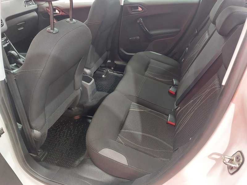 Peugeot 208 vaihtoauto