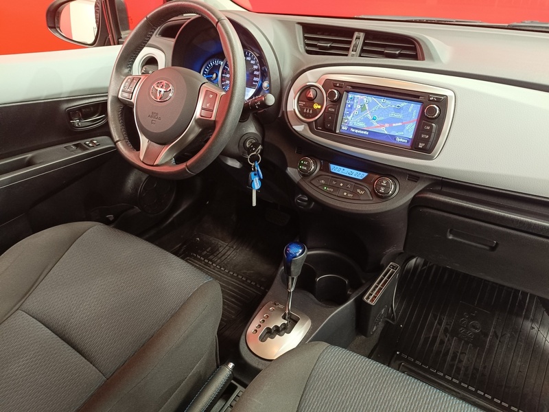 Toyota Yaris vaihtoauto