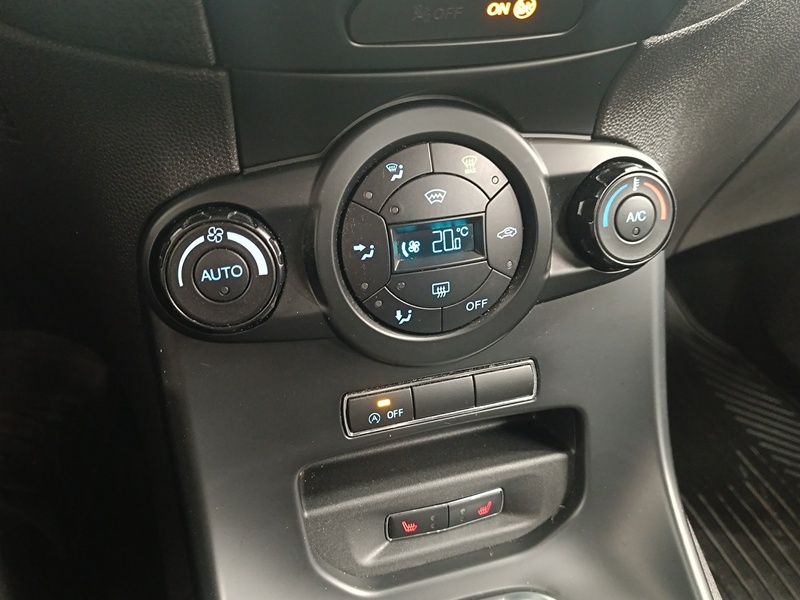 Ford Fiesta vaihtoauto