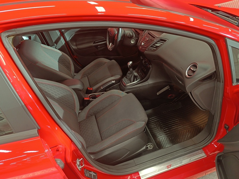 Ford Fiesta vaihtoauto