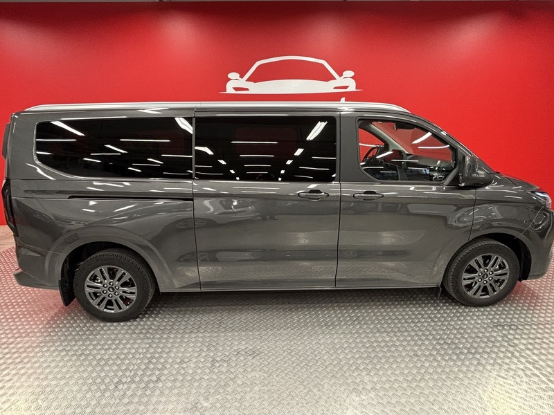 Ford Tourneo Custom vaihtoauto