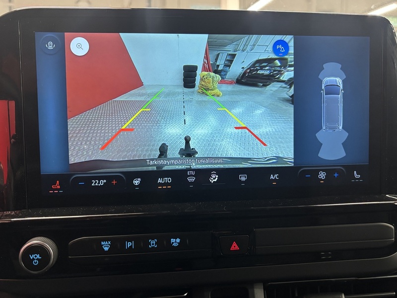 Ford Tourneo Custom vaihtoauto