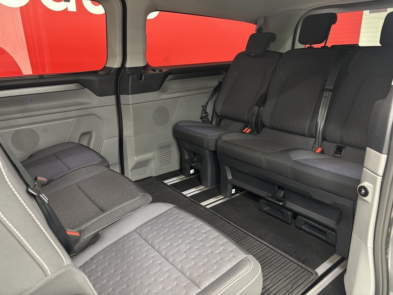 Ford Tourneo Custom vaihtoauto