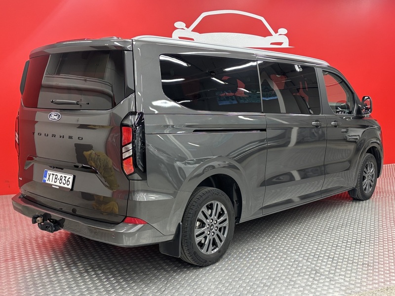 Ford Tourneo Custom vaihtoauto