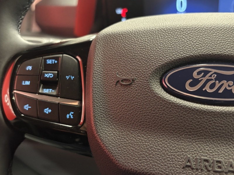 Ford Tourneo Custom vaihtoauto