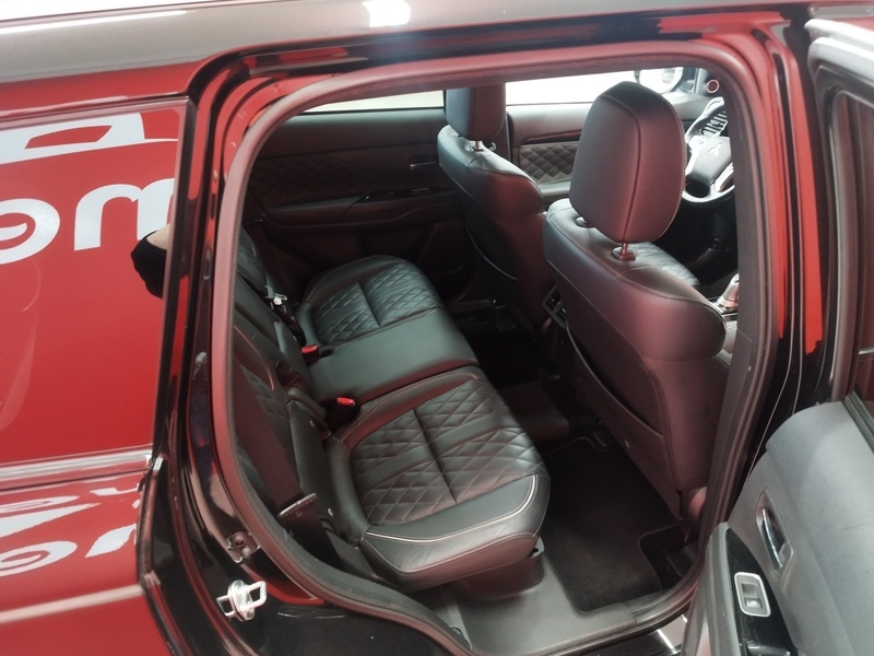 Mitsubishi Outlander PHEV vaihtoauto