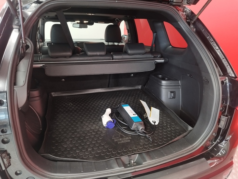 Mitsubishi Outlander PHEV vaihtoauto