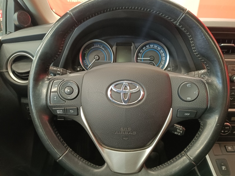 Toyota Auris vaihtoauto