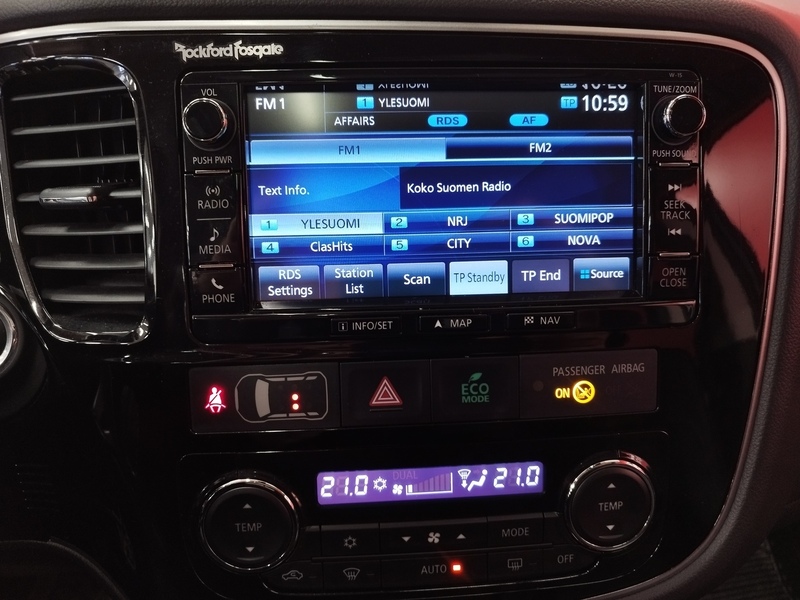 Mitsubishi Outlander PHEV vaihtoauto