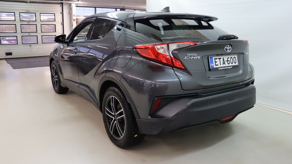 Toyota C-HR vaihtoauto