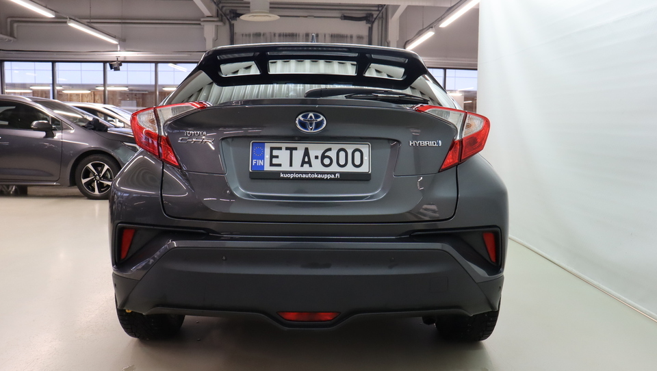 Toyota C-HR vaihtoauto