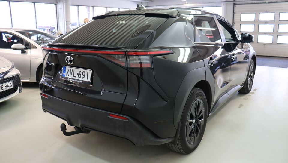 Toyota bZ4X vaihtoauto