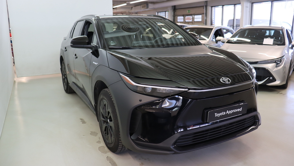 Toyota bZ4X vaihtoauto