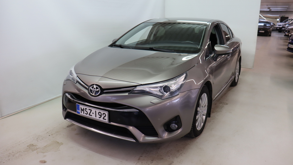Toyota Avensis vaihtoauto