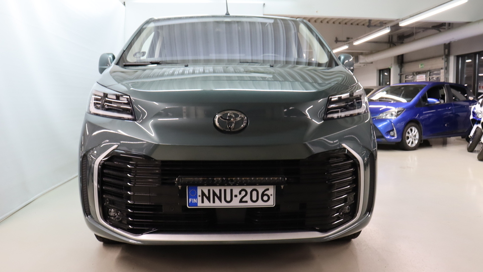 Toyota Proace Verso vaihtoauto