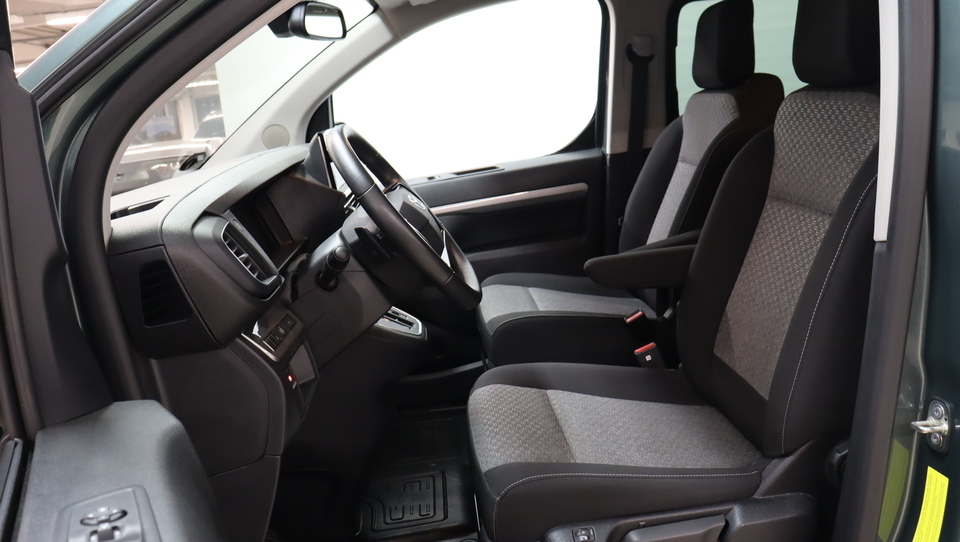 Toyota Proace Verso vaihtoauto